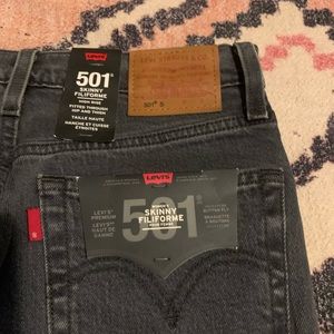 NEW Levi’s skinny jeans